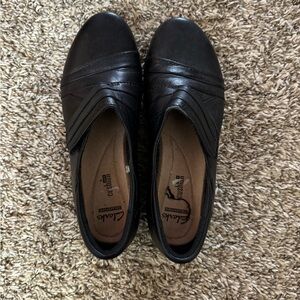 Clarks Women's Black Leather Flats